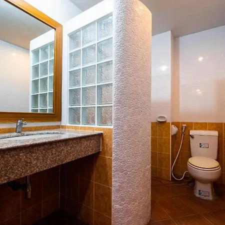 Hotel Reddoorz Navin Mansion 3 3*