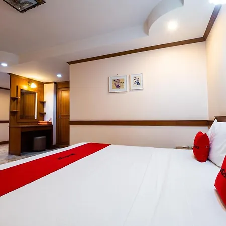 Reddoorz Navin Mansion 3 Hotel 3*