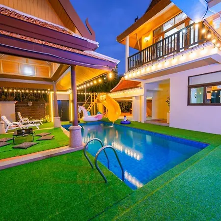 Bali Beach Pool วิลล่า