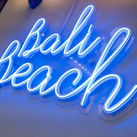 Bali Beach Pool วิลล่า Pattaya