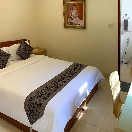 โรงแรมเดอะ คลาสรูม โรงแรม 3*