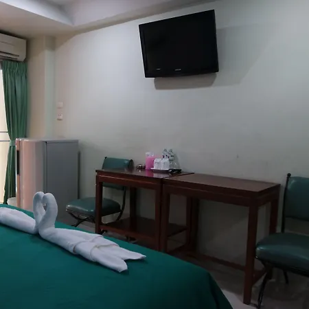 Nikom Court Hotel 2*
