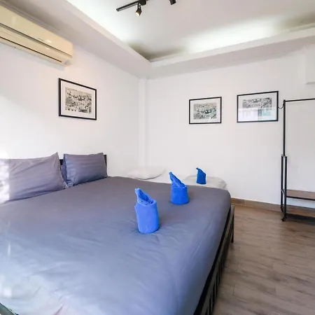 Room@gallery Pool