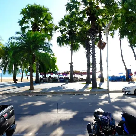 Hotel The Front Resort, 3*