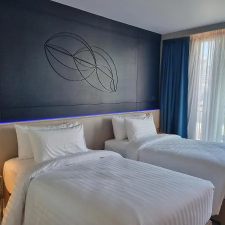 Discovery Hotel
