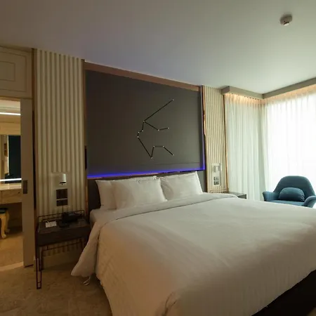 Discovery Hotel