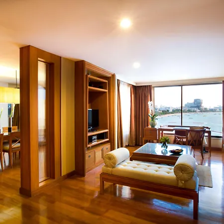 Dusit Thani 5*