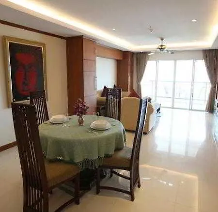 Tara Court
