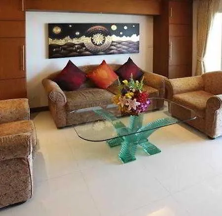 Tara Court 3*