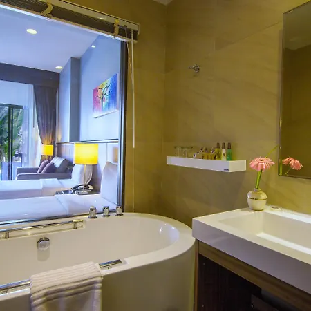 Hotel Woraburi & 4*