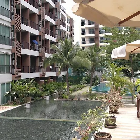 Apartment To Diamond Suites Condo By Rt *