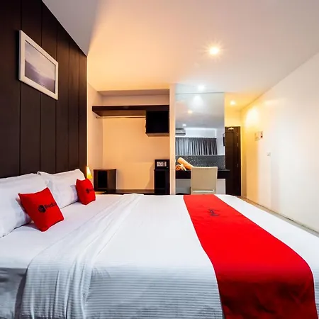 Hotel Reddoorz I-talay Pattaya