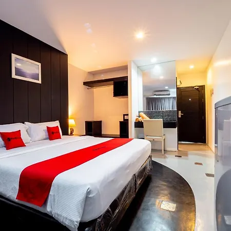 Reddoorz I-talay Hotel