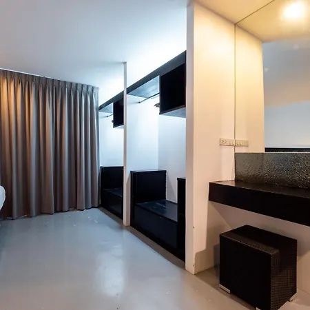 Reddoorz I-talay Hotel