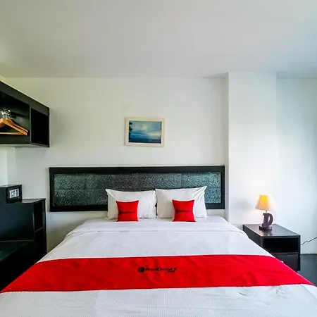 Hotel Reddoorz I-talay Pattaya