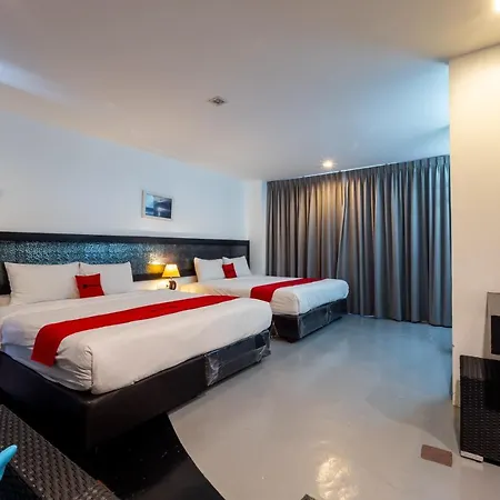Hotel Reddoorz I-talay