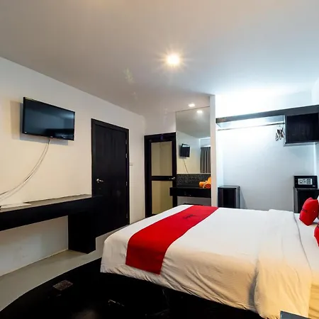 Hotel Reddoorz I-talay