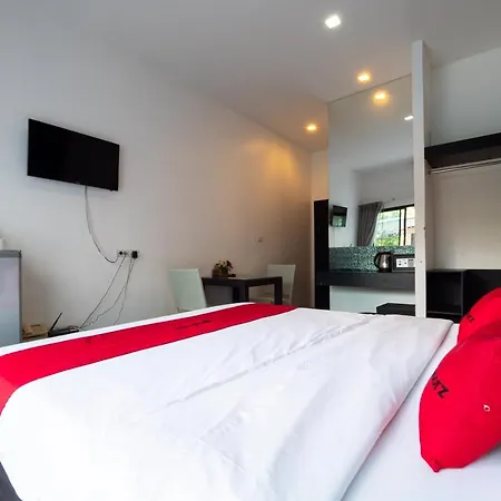 Hotel Reddoorz I-talay Pattaya