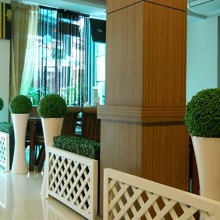Oyo 146 Rivana Boutique By Sandara Hotel 3*