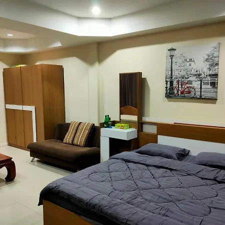 Apartment Happy Corner House *