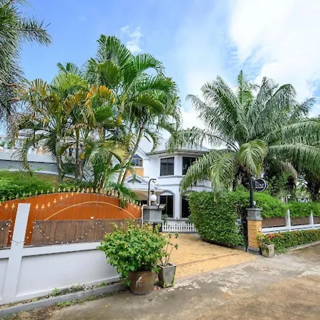 Luxury Gg Pool Pattaya