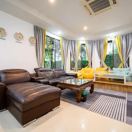 Luxury Gg Pool Villa *
