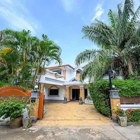 Luxury Gg Pool Villa Pattaya