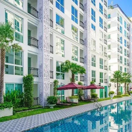 Modern 1 Bedroom Condo! *