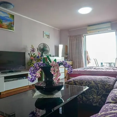 студия на берегу моря 55 кв м 29 этаж Studio On The Beach 55 S. Meters, 29 Floor Apartment
