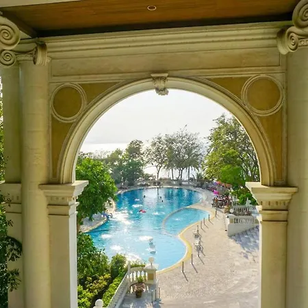 студия на берегу моря 55 кв м 29 этаж Studio On The Beach 55 S. Meters, 29 Floor Apartment *