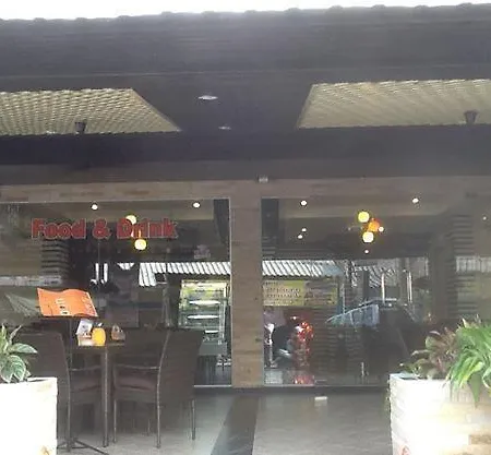 Marfru Cafe And 2*