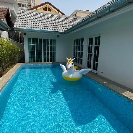Villa Luxury Pool Center C3- 3 Bedroom *