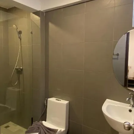Luxury Pool Center C3- 3 Bedroom *