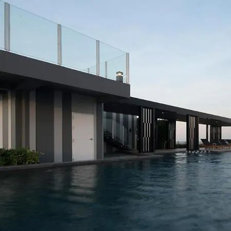 The Base Central Apartment