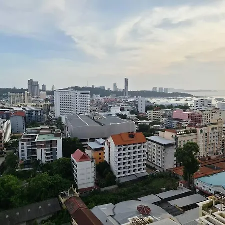 The Base 420 Apartment Pattaya