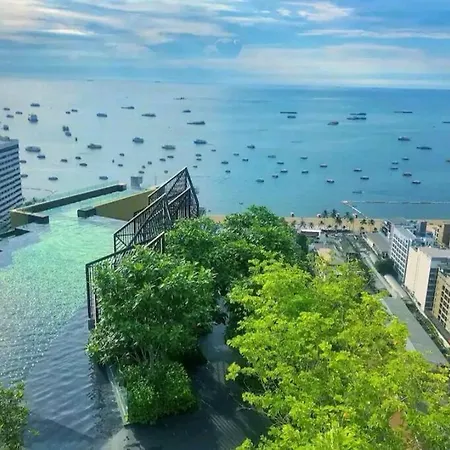 Apartment 高端市中心网红公寓/无边泳池/距离沙滩100米/中文房东/免费游玩咨询 *