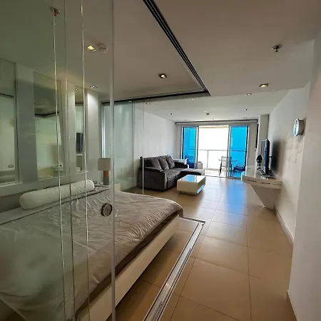 1 Bedroom Near The Sea In The Sands *