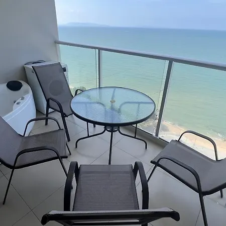 1 Bedroom Near The Sea In The Sands Pattaya