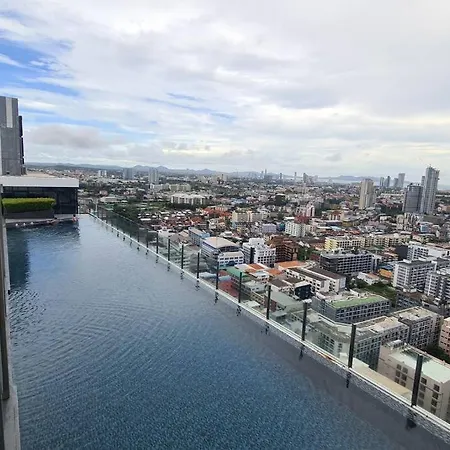 The Base 420 Apartment Pattaya