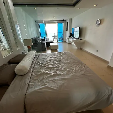 Apartment 1 Bedroom Near The Sea In The Sands