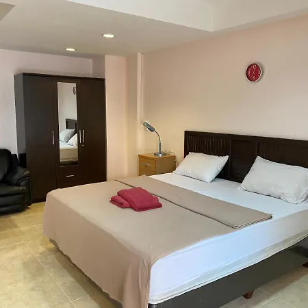 Hostel Orient House