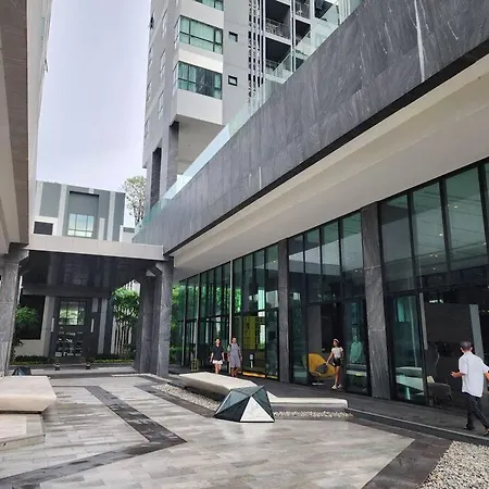 The Base Central芭提雅中央公寓｜市中心海景 *