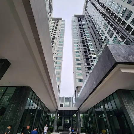 Apartment The Base Central芭提雅中央公寓｜市中心海景 Pattaya