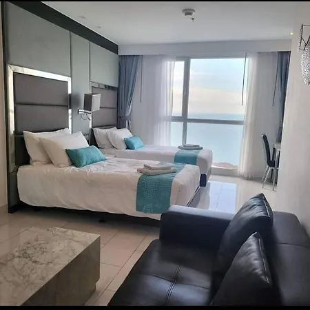 High Floor Sea View 2 Bedroom Apartment *
