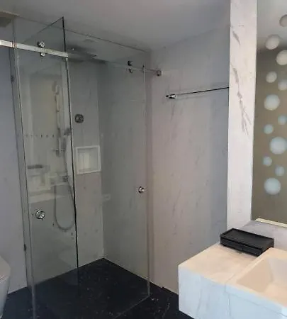 High Floor Sea View 2 Bedroom Apartment *