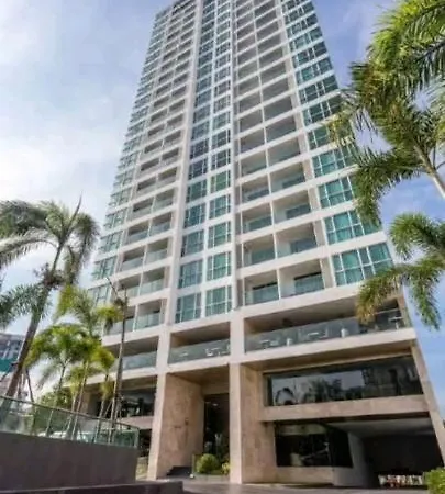 High Floor Sea View 2 Bedroom Pattaya