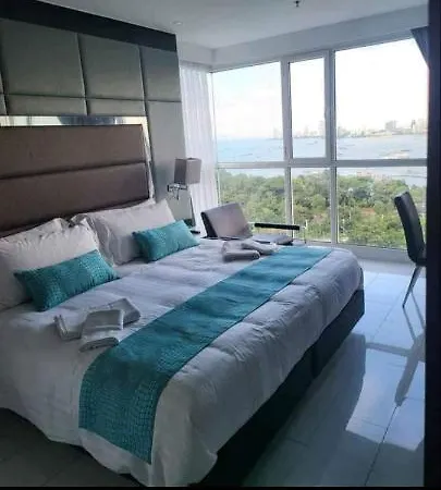 Apartment High Floor Sea View 2 Bedroom Pattaya
