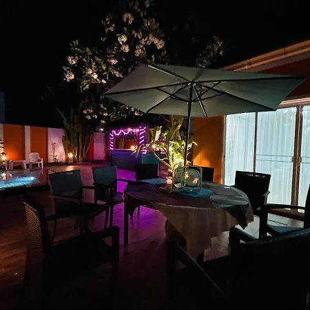 Hotel Rosewood Pool 1 Pattaya
