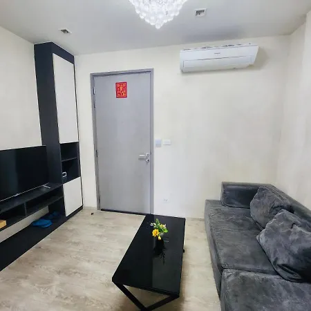 Apartment The Base Central 芭提雅中央公寓 *