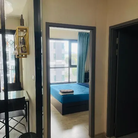 Apartment The Base Central 芭提雅中央公寓 *